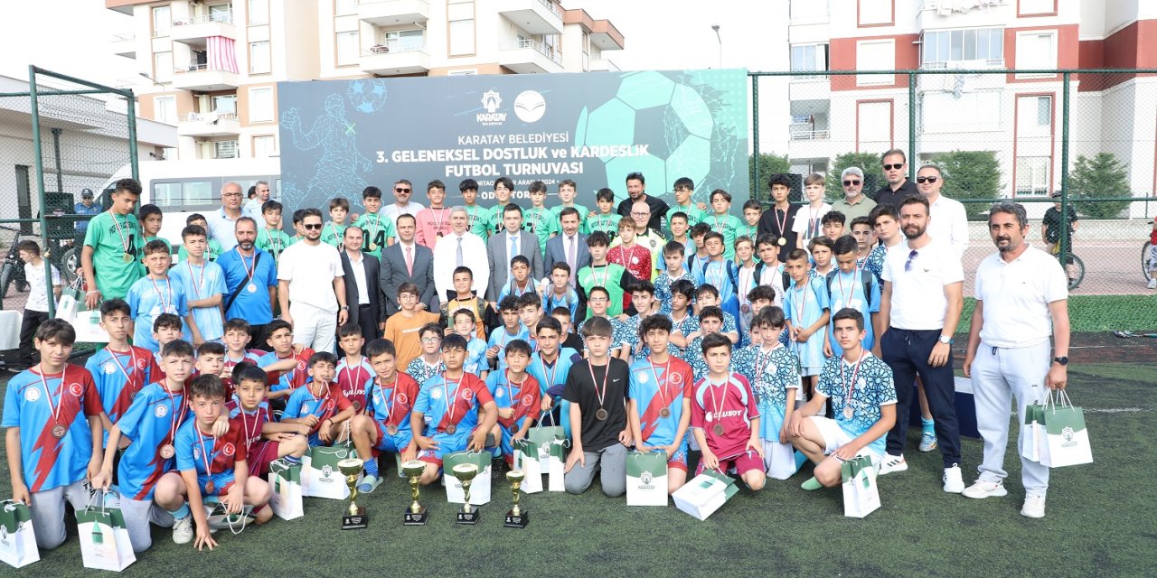 Karatay’da kaybedeni olmayan futbol turnuvası tamamlandı