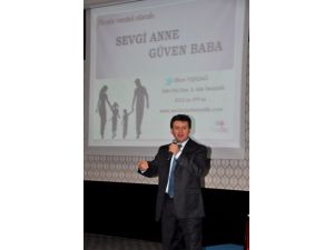 Velilere, Çocuklarıyla Nasıl İlişki Kuracakları Anlatıldı
