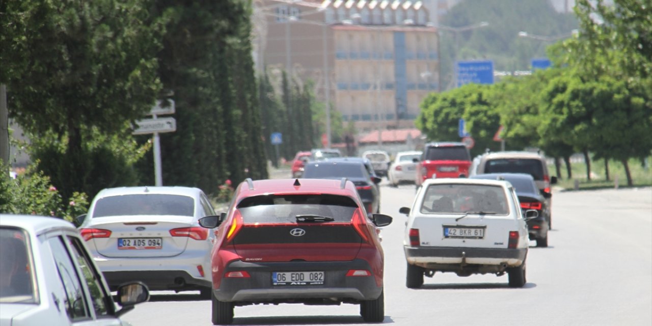 Konya-Antalya kara yolunda Kurban Bayramı yoğunluğu yaşandı