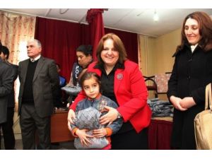 Muş Pekey, Öğrencilere Giyim Ve Kırtasiye Yardımında Bulundu