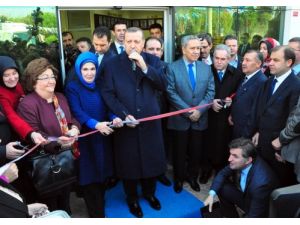 Erdoğan, Manisa'da Partisinin İl Başkanlığı Binası Açtı