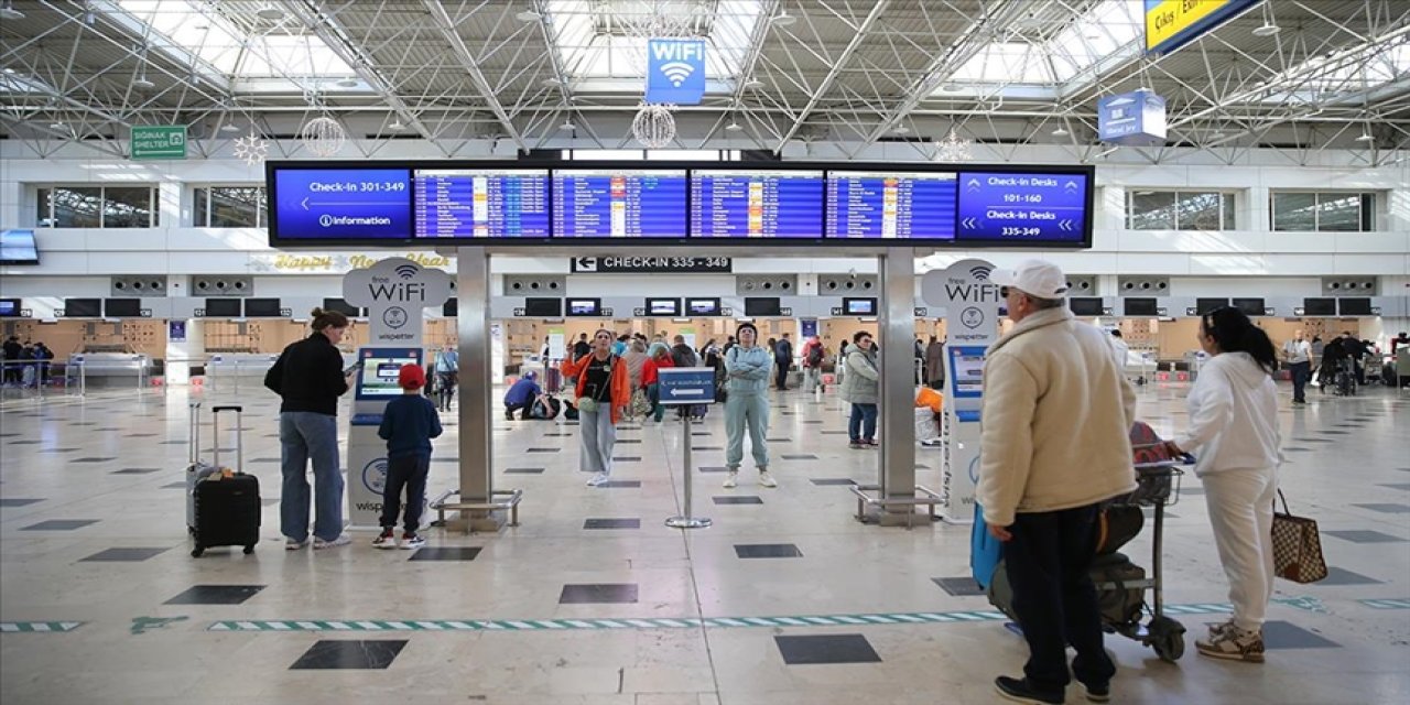Antalya Havalimanı, 209 bin 540 yolcuyla rekor tazeledi
