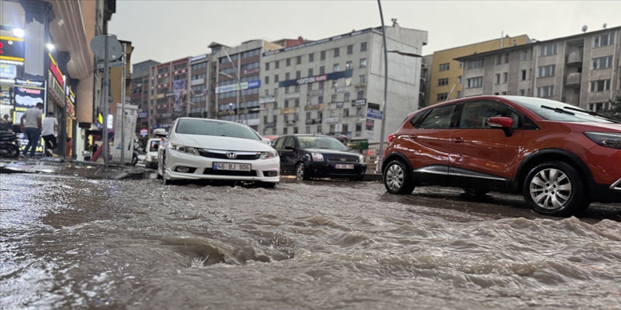 Yurdun kuzeydoğu kesimlerinde kuvvetli sağanak bekleniyor