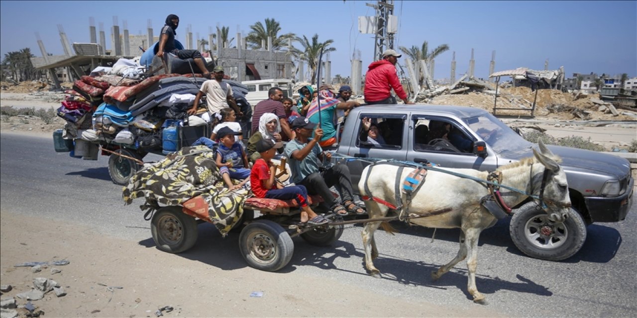 İsrail, Gazze'de Filistinliler için "güvenli" ilan ettiği bölgenin l boşaltılmasını istedi