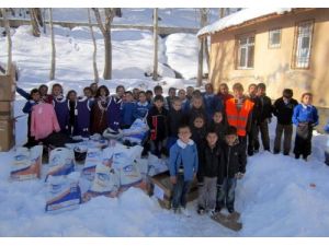 Kimse Yok Mu Hizanlı Öğrencilere Sahip Çıktı