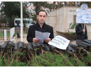 Öğrenciler 1000 Adet Çam Fidanı Dağıttı