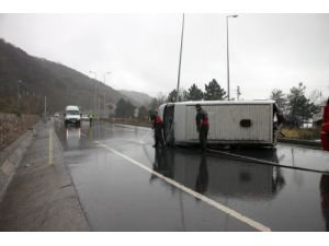 Alaplı'da İşçi Servisi Devrildi: 6 Yaralı