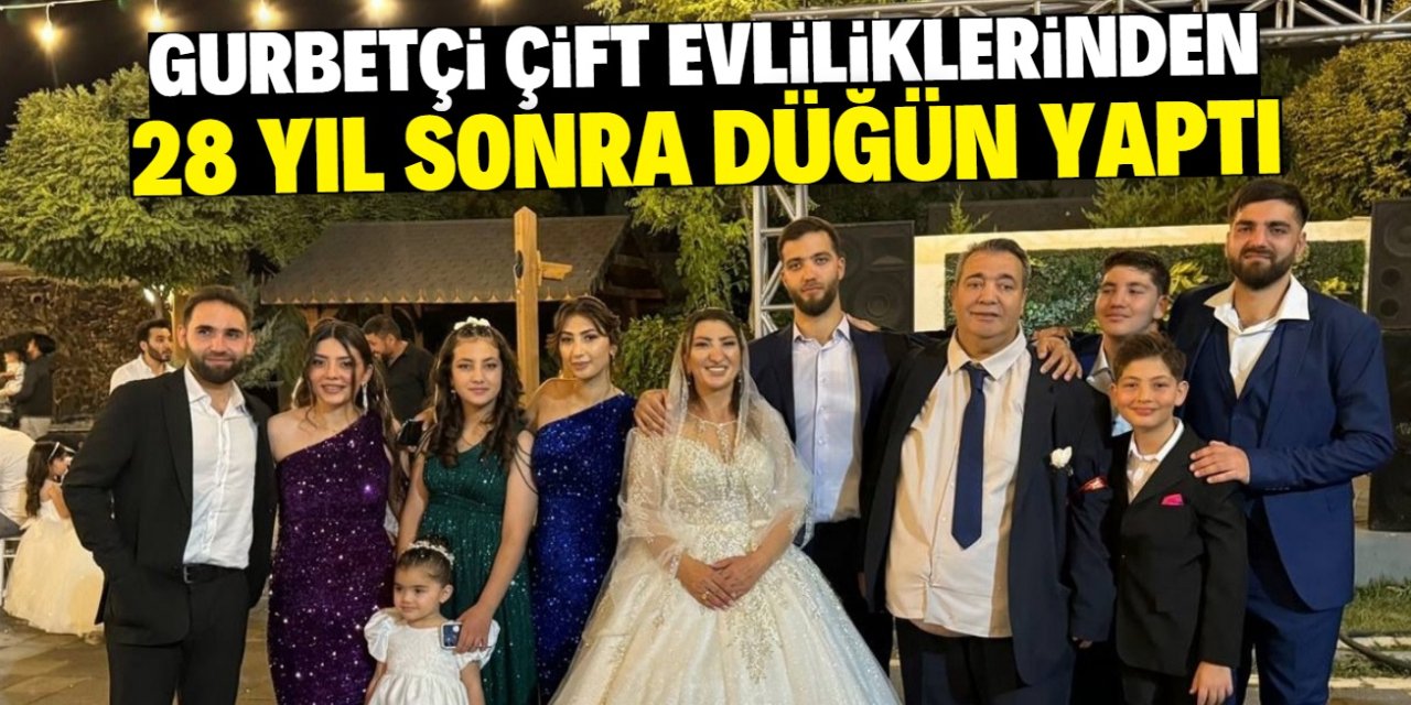 Gurbetçi çift evliliklerinden 28 yıl sonra düğün yaptı! Takıları bağışladılar