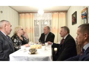 Putin’den Sürpriz Yılbaşı Ziyareti