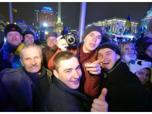 Ukraynalılar Yeni Yıla 'Euro Meydan' Eylemiyle Girdi
