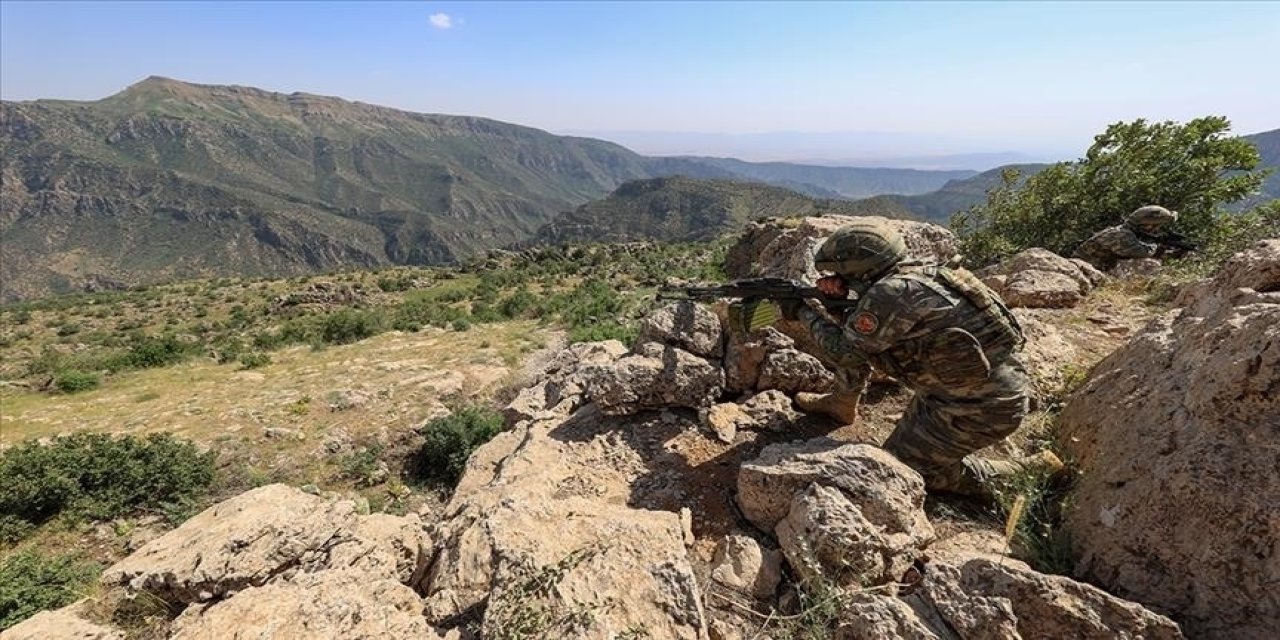 8 PKK/YPG'li terörist etkisiz hale getirildi