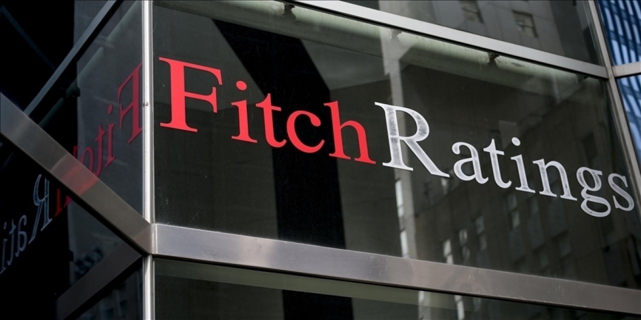 Fitch, Türkiye'nin kredi notunu yükselti