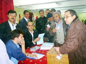Karapınar Esnaf Odası’nda Özlü dönemi