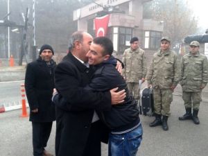 Ankara'da Yeni Yılın İlk Günü Erken Terhis Sevinci