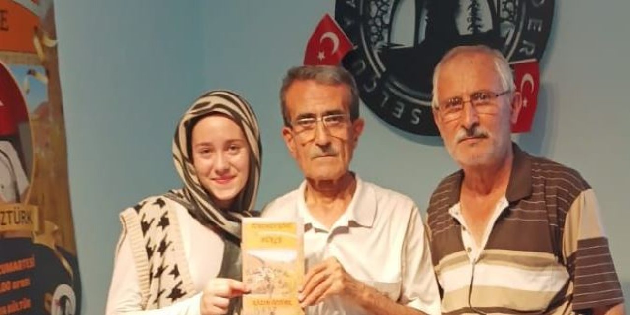 Kazım Öztürk, son kitabını imzaladı