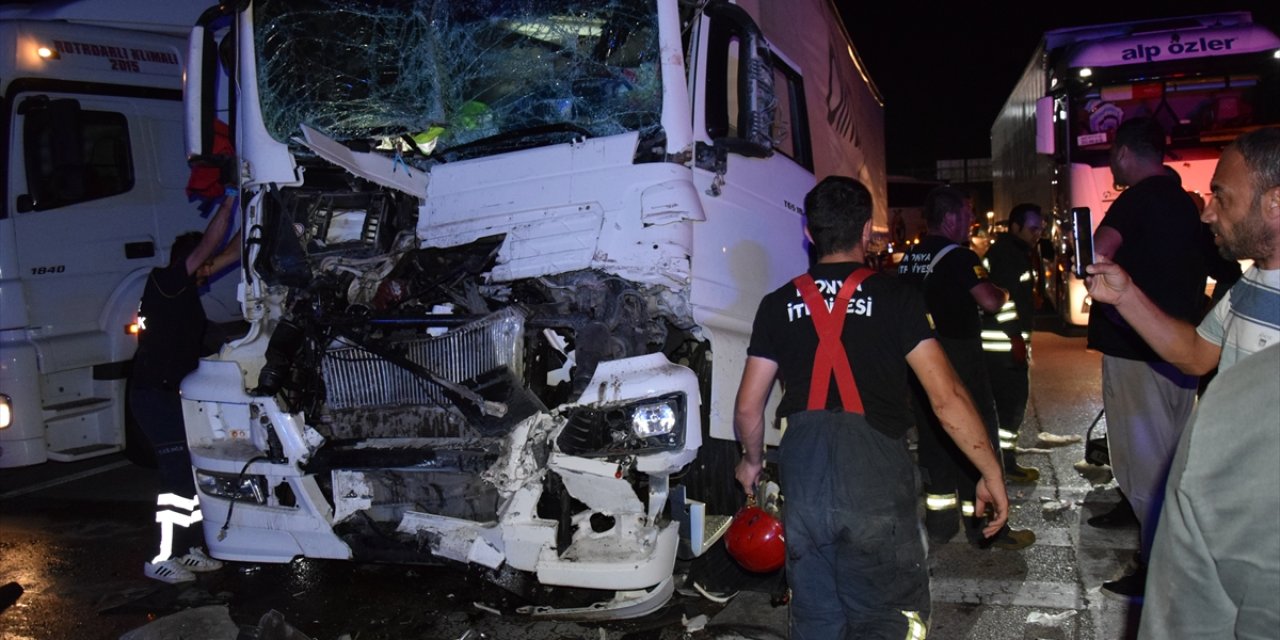 Konya'da trafik kazasında 1 kişi ağır yaralandı