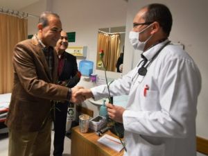 Sözlü Yeni Yılda İlk Ziyaretini Hastaneye Yaptı