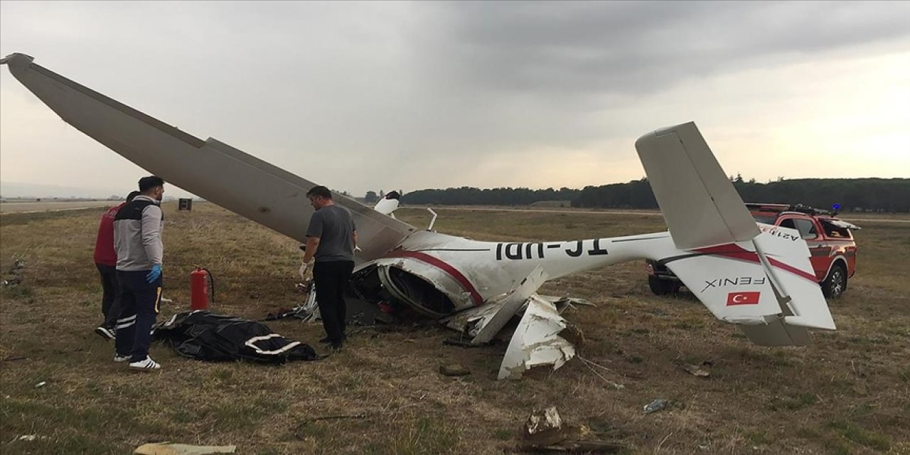 Eğitim uçağının düşmesi sonucu iki pilot öldü