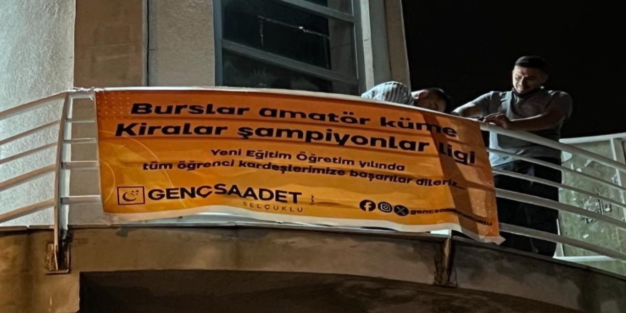 Saadetli gençlerden pankartlı eleştiri