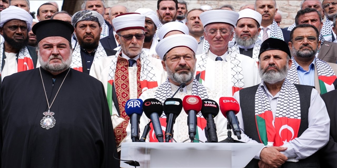 Diyanet İşleri Başkanı Erbaş, din adamları ile "Barışa çağrı"