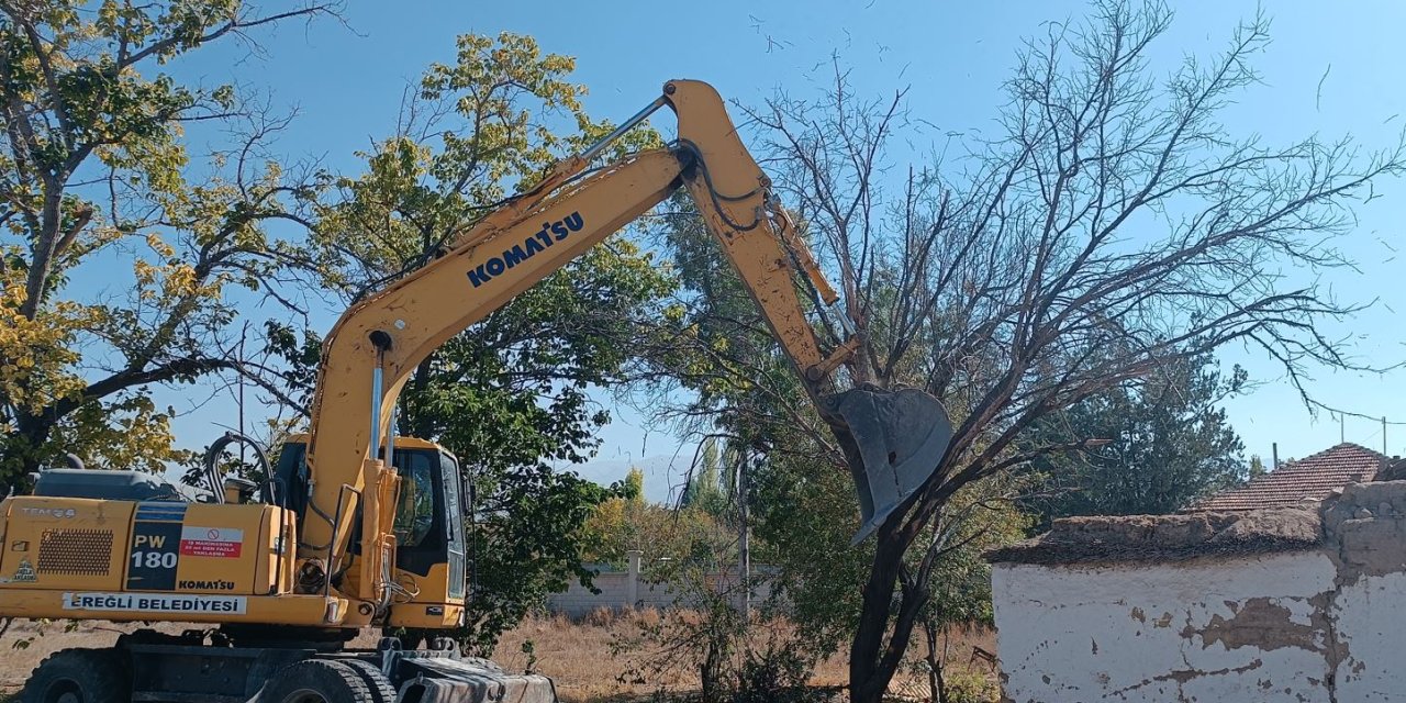 Ereğli’de virane yapıların  yıkımı devam ediyor