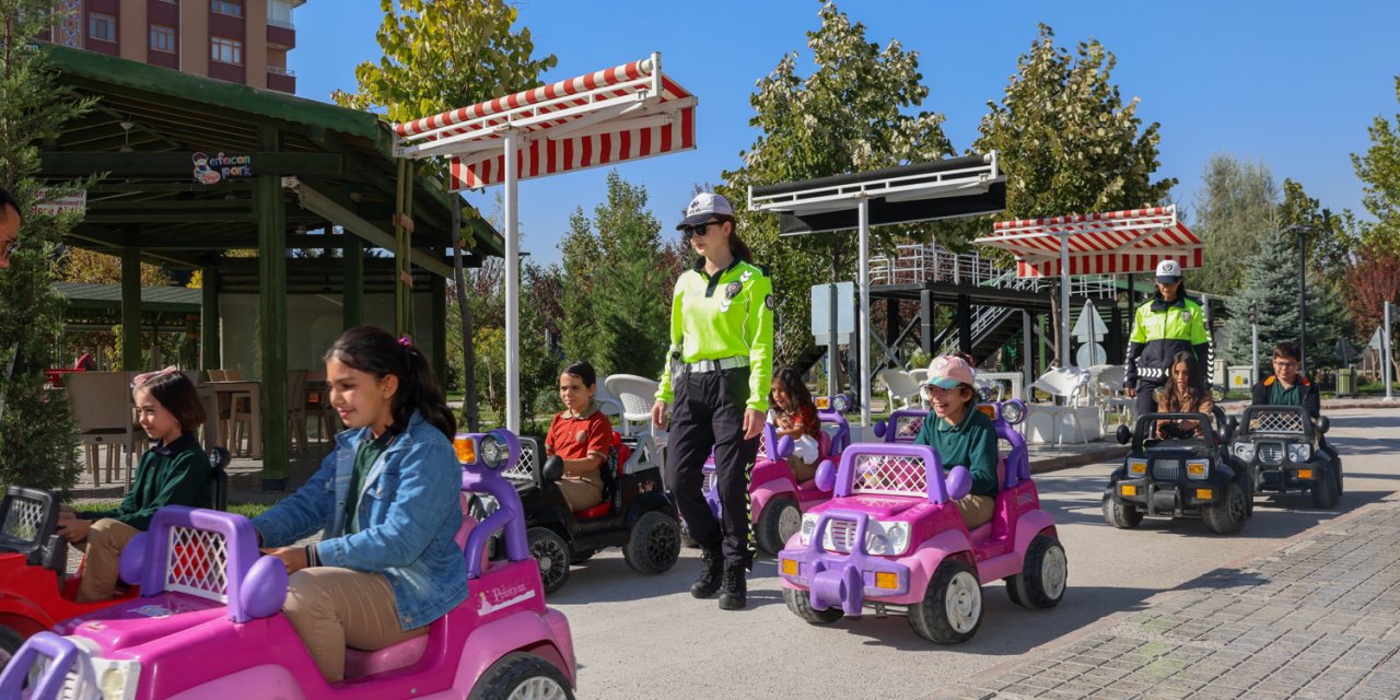 Selçuklu’dan öğrencilere trafik eğitimi