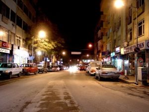 Aksaray’da Görsel Kirliliğe Neden Olan Levhalar Kaldırılıyor