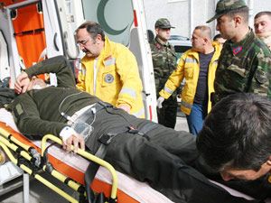 Askeri araç devrildi 2 asker yaralandı