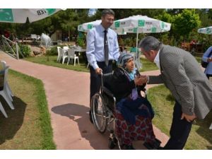 Konyaaltı Belediyesi, 40 Bin Kişiye Ücretsiz Sağlık Ve Bakım Hizmeti Verecek
