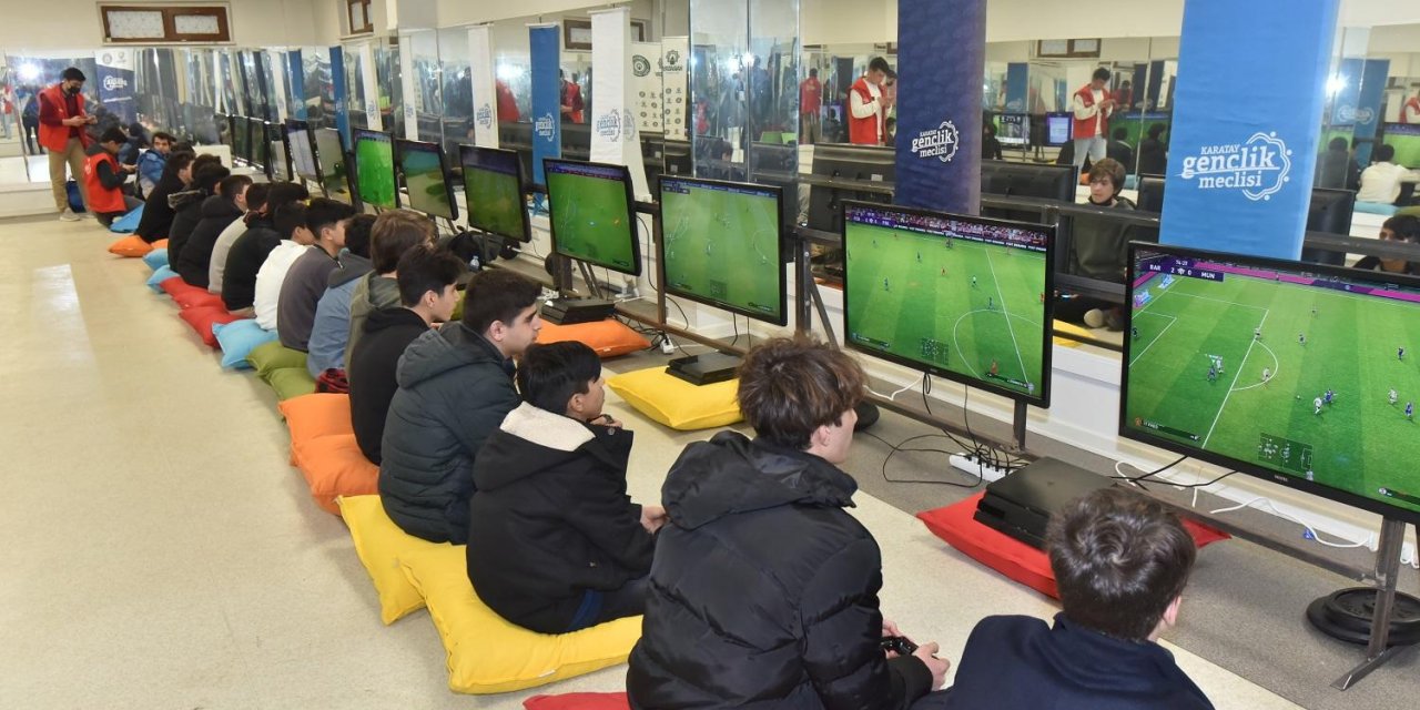 Karatay’dan playstation turnuvası