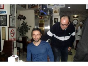 Fenerbahçeli Milli Futbolcu Gökhan Gönül, Baba Ocağında