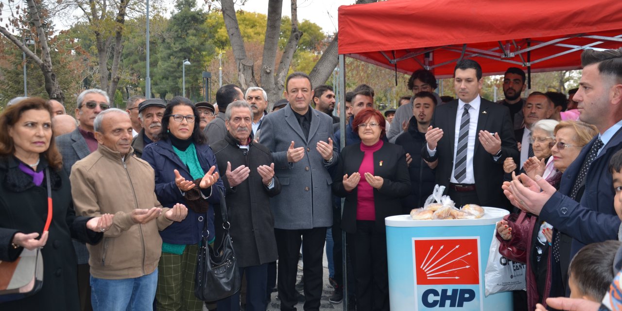 CHP’den Atatürk  için ‘Fatiha’ ve dua