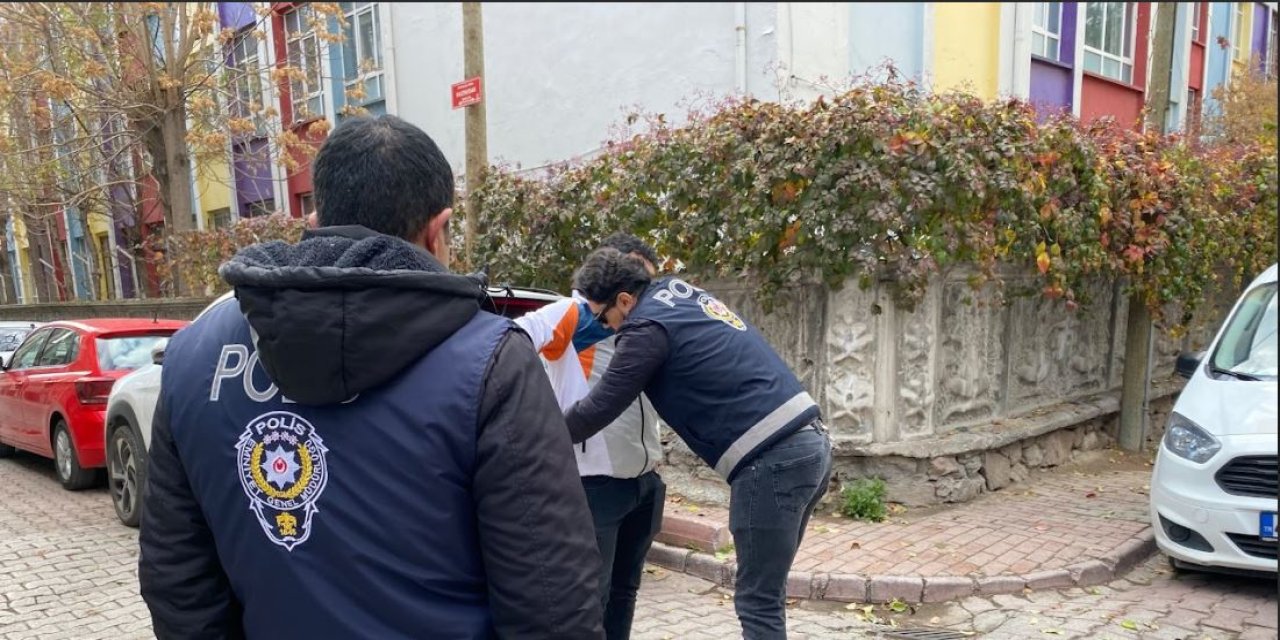 Konya emniyeti okul  önlerinde denetimi artırdı