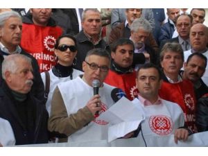 Adana’da Sağlık Çalışanları ‘torba Yasayı’ Protesto Etti