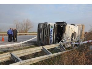 Bulgar Sürücü, Kullandığı Tır'ın Altında Can Verdi