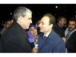 Tahliye Edilen Bdp’li Ayhan Cezaevinden Çıktı