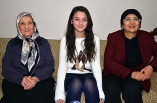 "Oğlunun bakan olduğunu göremedi"