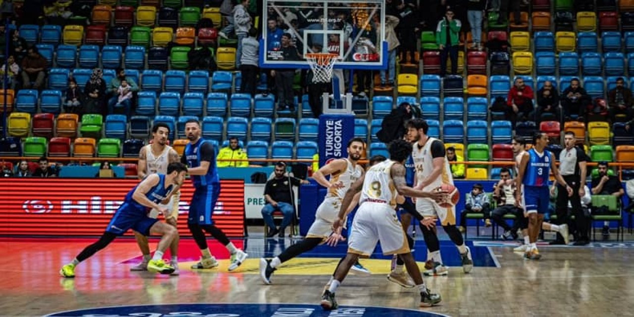 Büyükşehir Basketbol ikinci yarıya yenilgi ile başladı