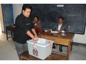 Bangladeş’te Genel Seçimlerde Çatışma: 11 Ölü