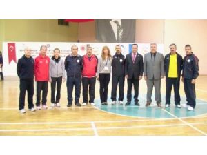 Denizli'de Cezaevlerinde Spor Şenliği Yapıldı