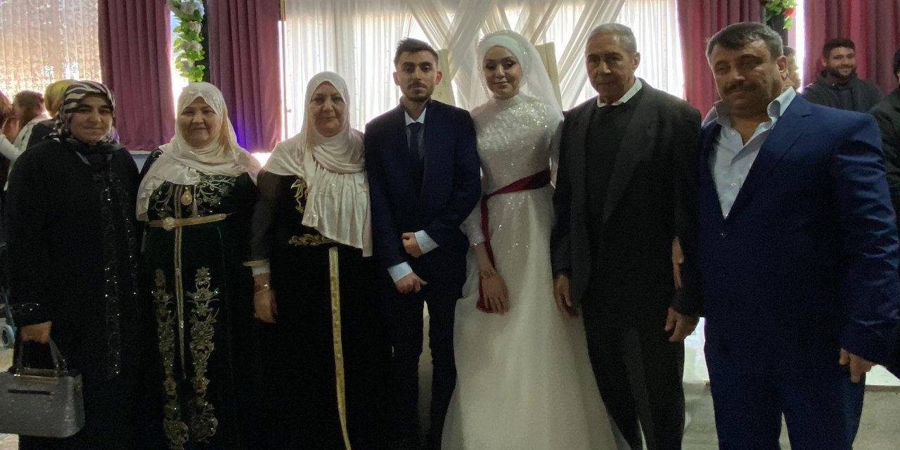 Mustafa ve Nadjwa için görkemli düğün