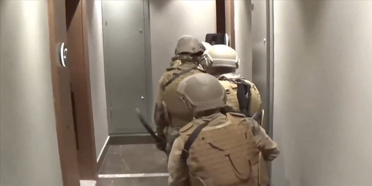 Uyuşturucu tacirlerine darbe 145 kilogram uyuşturucu ele geçirildi