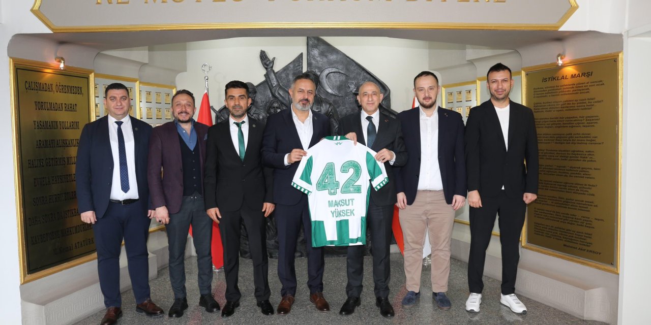 Konyaspor yönetiminden Emniyet Müdürü Maksut Yüksel’i ziyaret etti