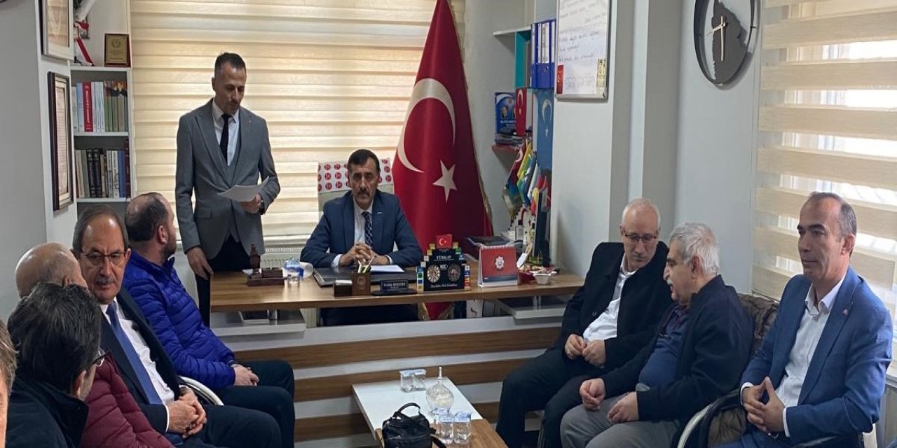 TÜRKAV’da Üstün Koleri güven tazeledi