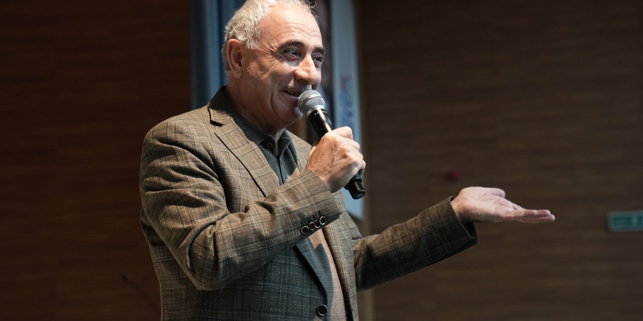 Şehir Konfrensları’na Nurullah Genç konuk oldu