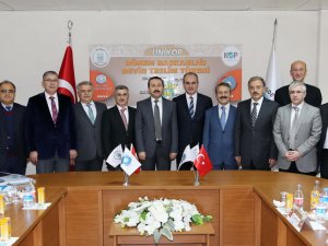 UNİKOP'ta görev değişimi