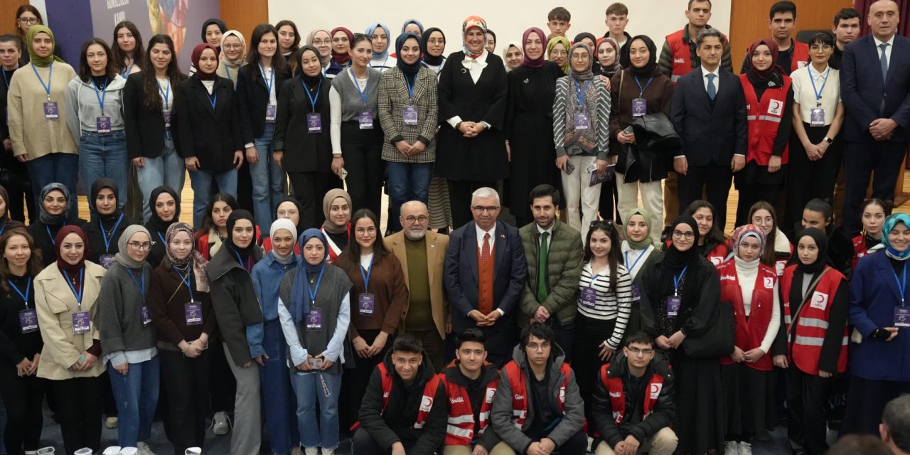 ''Sosyal Hizmet Ve Gönüllülük'' Temalı 9. Tematik Kış Kampı başladı