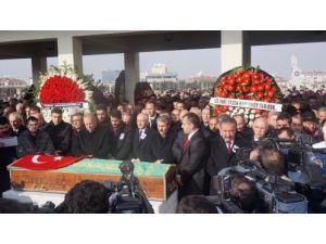 Şükrü Karaca’nın Cenazesini Siyaset Dünyası Uğurladı