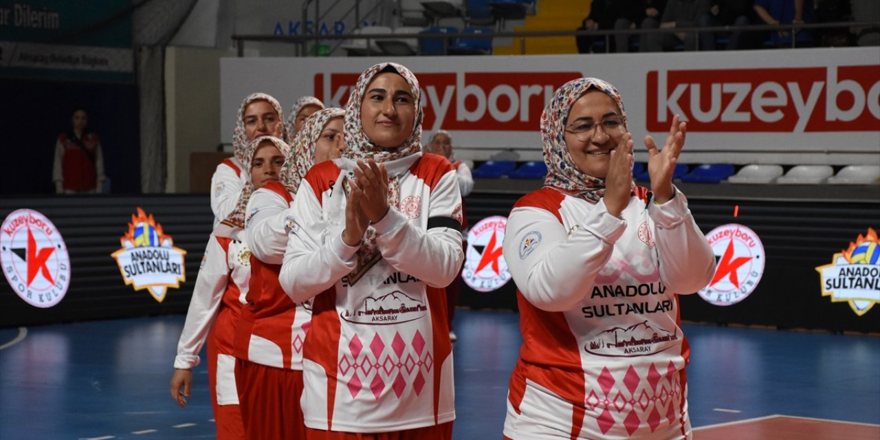 "Filenin Şalvarlı Sultanları", Kuzeyboru ile gösteri maçı yaptı