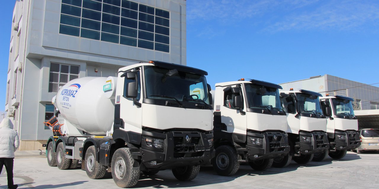 Konyalı beton firması 7 tane yeni mikser aracı satın aldı! Tercihi Renault Trucks oldu